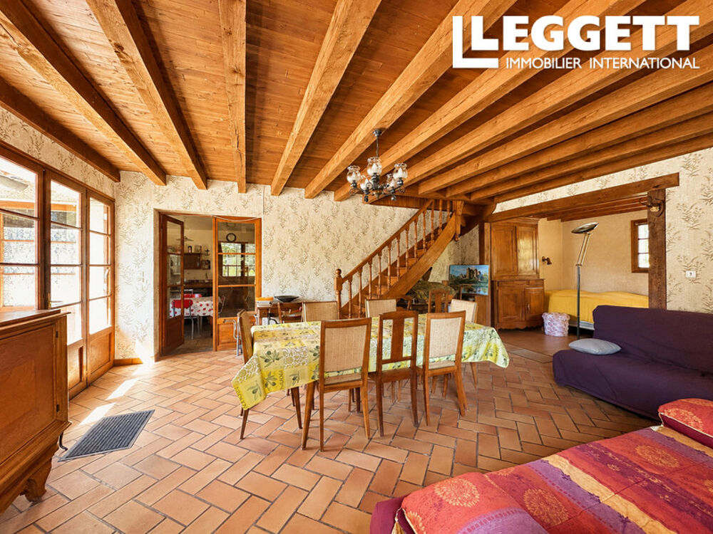 Charmante maison, proche de La Trimouille, avec terrain de 2 180 m²