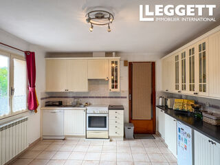Vente Maison Maison individuelle de 4 chambres avec piscine chauffée, garage de 88 m² et jardin à Carcassonne Carcassonne