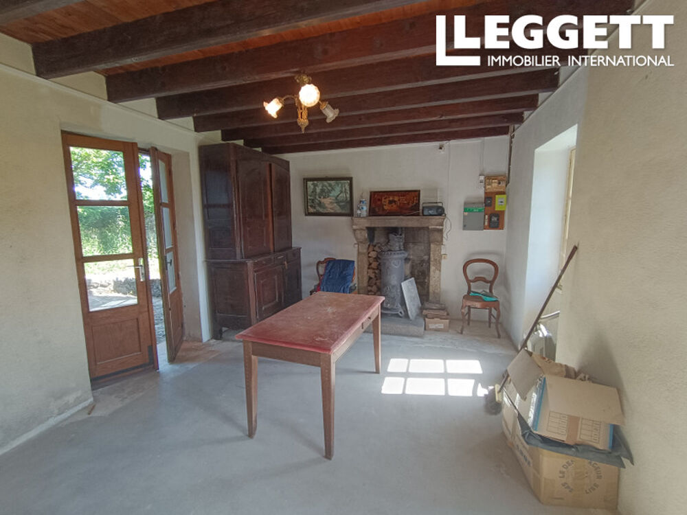 Vente Maison Charmante maison en pierre de 2 chambres avec grand jardin (742 m2) situé dans un joli village calme Auzances