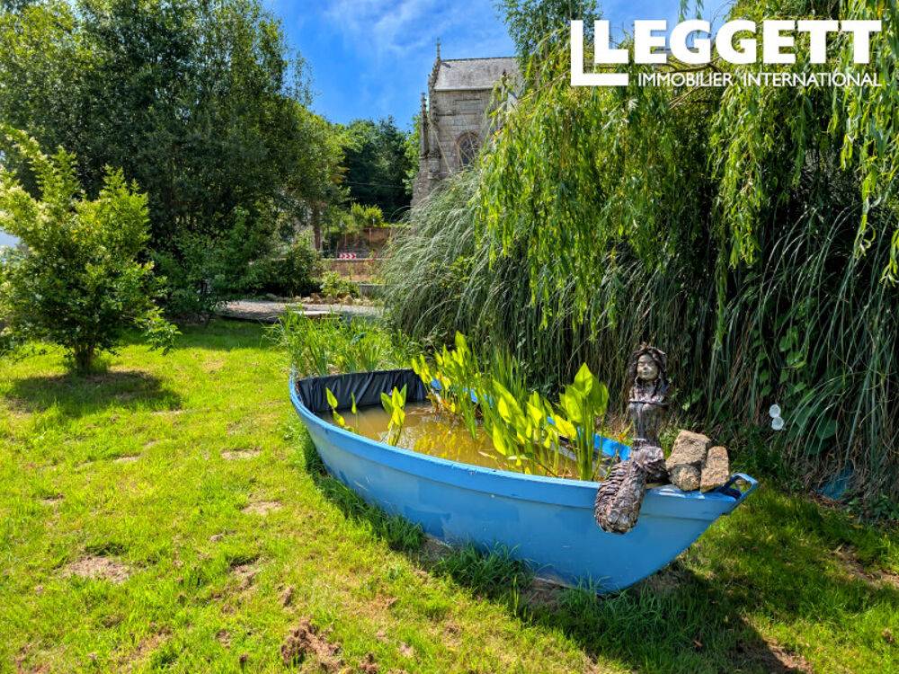 Charmante Demeure du XIXe Siècle avec Maison d?Hôtes & 3 Gîtes et commerce ? Propriété au Bord de la rivière
