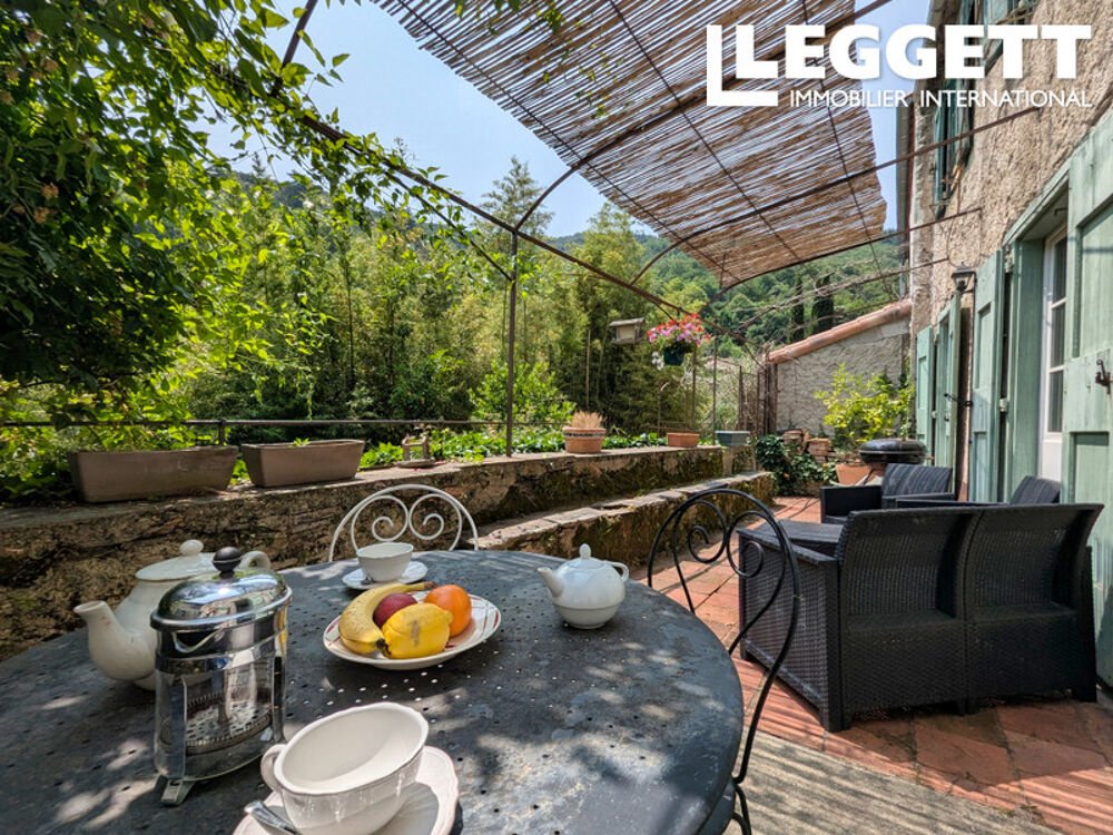 Vente Maison Nouveau prix intéressant pour cette maison de village spacieuse avec jardin au bord de la rivière. Mas-cabardÈs