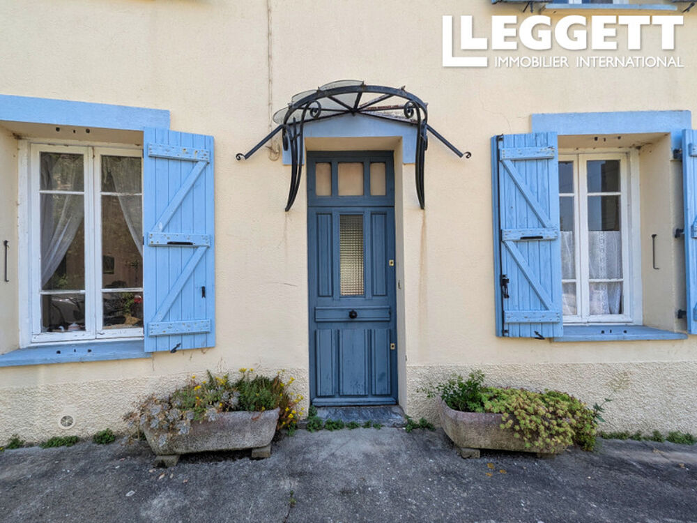 A vendre - nouveau prix pour maison dans village médiéval, avec jardin luxuriant et appartement indépendant
