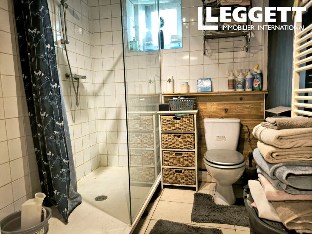Vente Maison Superbe maison en pierre avec gîte, des dépendances, un terrain & un etang située à la lisière d'un village Val-d'oire-et-gartempe