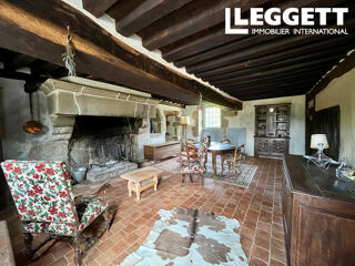  Maison  vendre 8 pices 300 m