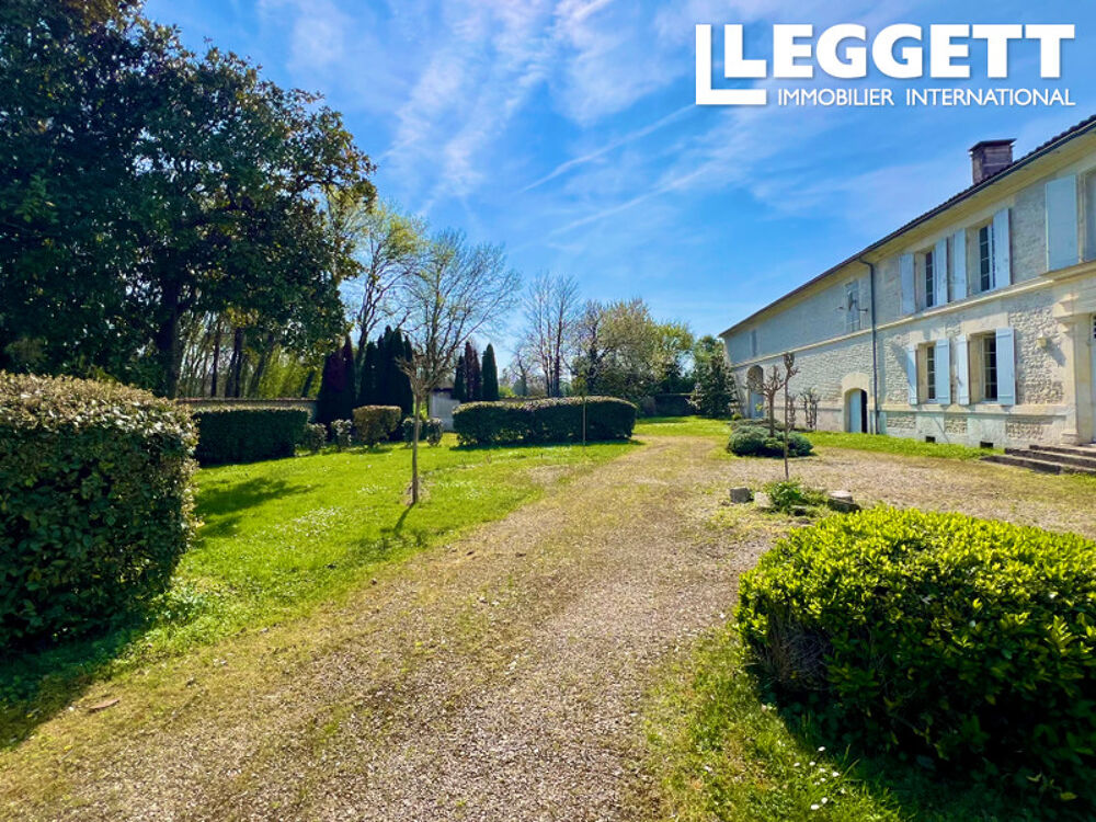 Vente Maison Maison Charentaise rénovée, 5 chambres,2 grandes granges, piscine, jardin clos, 2 ch gite, près de Cognac/Pons Saint-martial-sur-nÉ