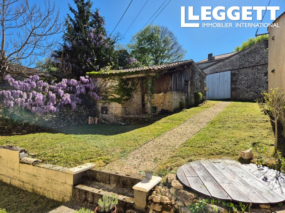 Vente Maison Charmante maison de campagne avec 3 ch, en parfait état, située au calme et proche des commodités. Gensac