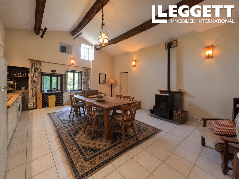 Maison de campagne avec 3 chambres, toiture neuve, dépendances et terrain de 5 826 m², à 10 min de La Mothe-Sa