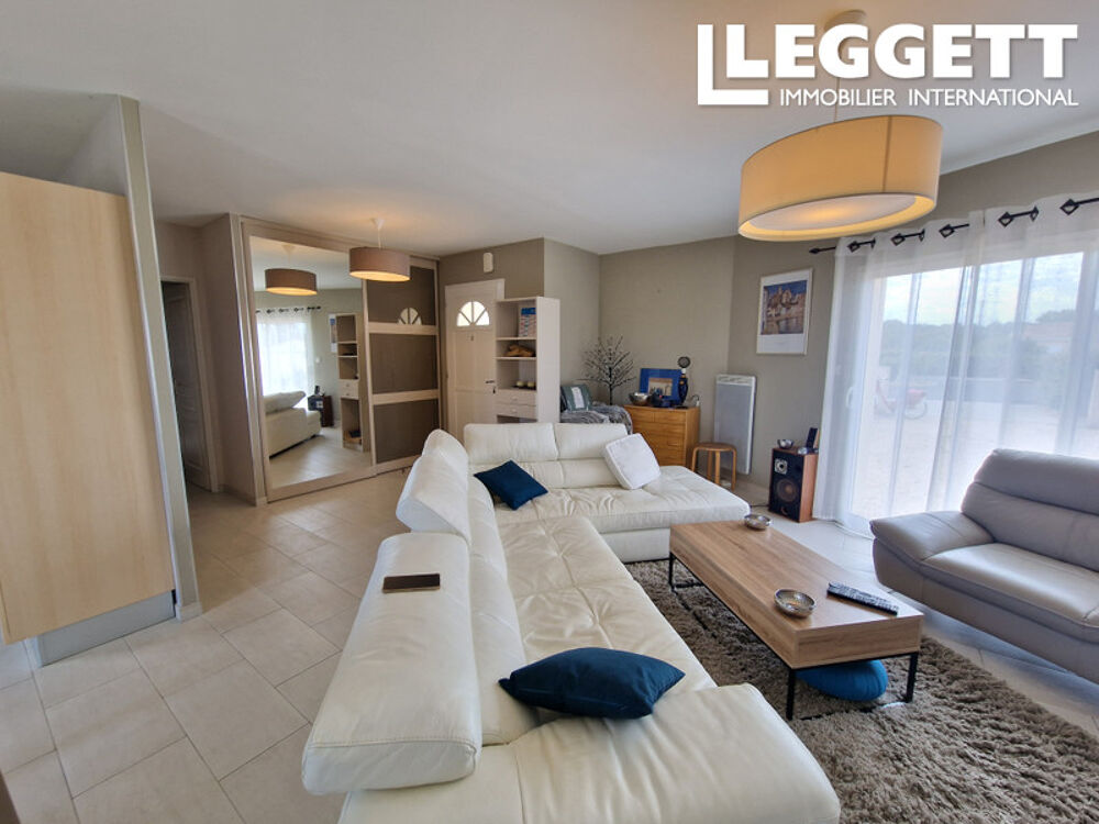 Vente Maison Pavillon de plain-pied de 2010 dans petit lotissement. Nersac
