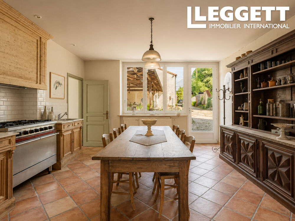 Vente Moulin Domaine d?exception avec moulin du XVII?, maison de maître, gîtes et salle de réception près de Cognac St maigrin