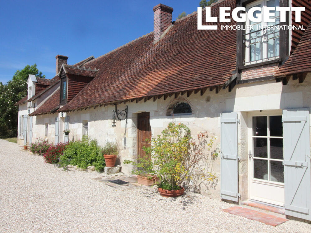 Charmante et spacieuse longère de 4 chambres avec plus de 8 hectares de terrain, piscine près Vicq-sur-Nahon