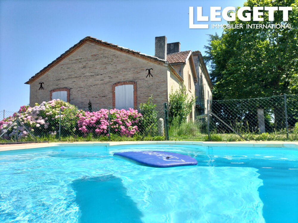 Vente Maison A 1h de Bordeaux, grande maison de maître aux volumes généreux à faire revivre sur 2.3 ha avec piscine Le mas-d'agenais