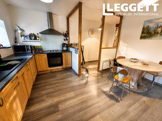  Maison à vendre 15 + pièces 301 m²