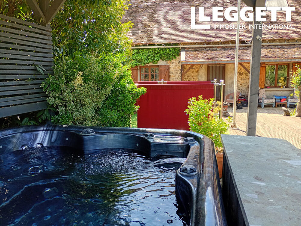 Vente Maison Charmante maison de hameau de style longère avec 3 chambres, jardin et parking Thollet