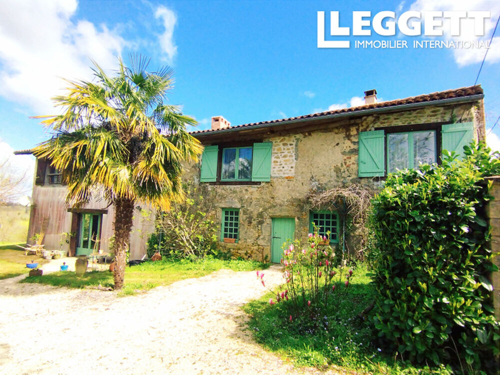 Maison 8 pièces 230 m² · à Maisonnais-sur-Tardoire · 230 m² · 155 000 €