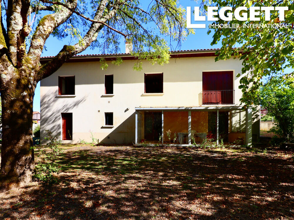 Vente Maison Charmante maison sous-sol de 4 chambres avec jardin attenant, à distance de marche des commerces. Montbron