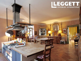  Maison � vendre 9 pi�ces 382 m�