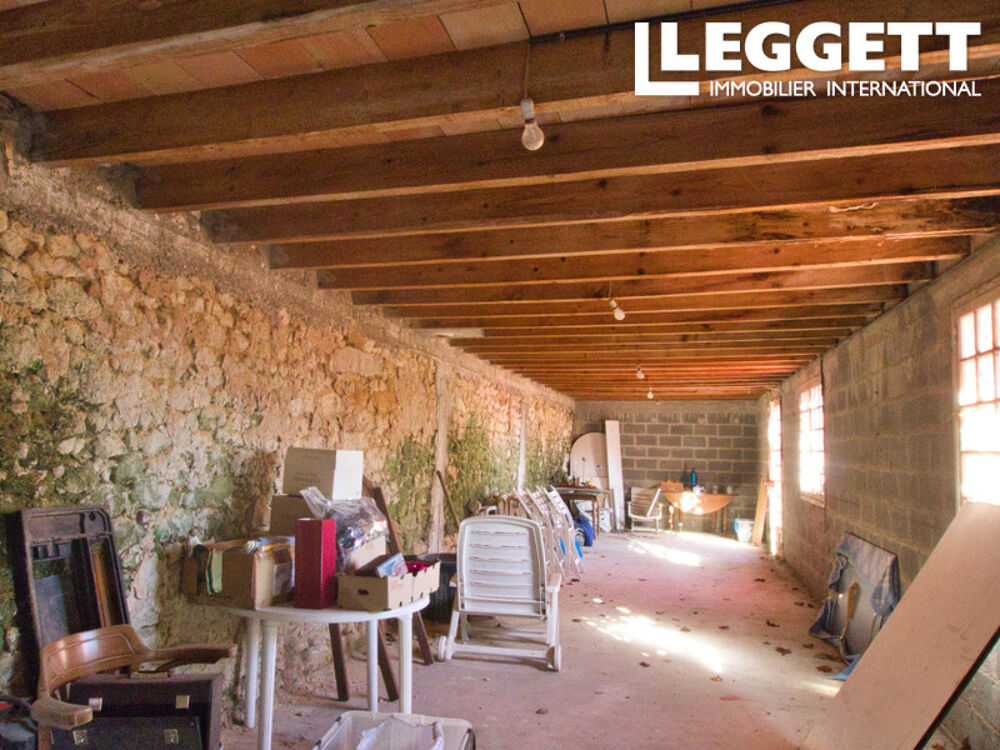 Vente Maison Charmante maison en centre ville avec piscine et dépendances dans jardin muré Le lude