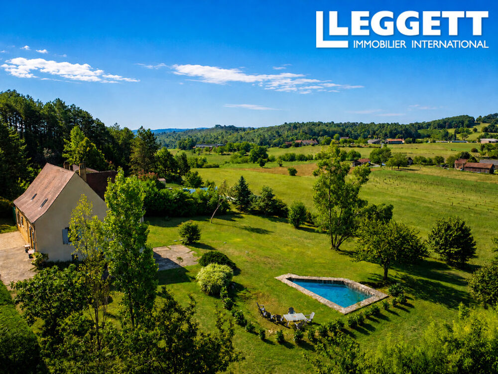 Belle maison familiale avec piscine et terrain de 3 300 m² ? 15 km de Sarlat