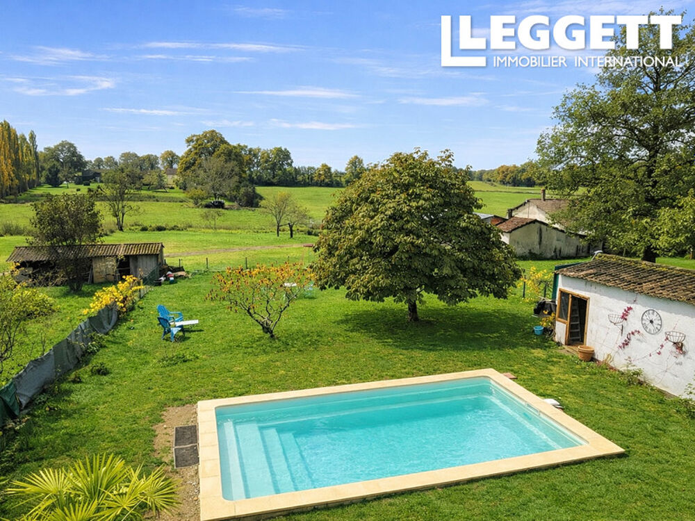 Vente Maison Charmante maison individuelle de 4 chambres avec piscine, au c?ur d?un joli village Pleuville