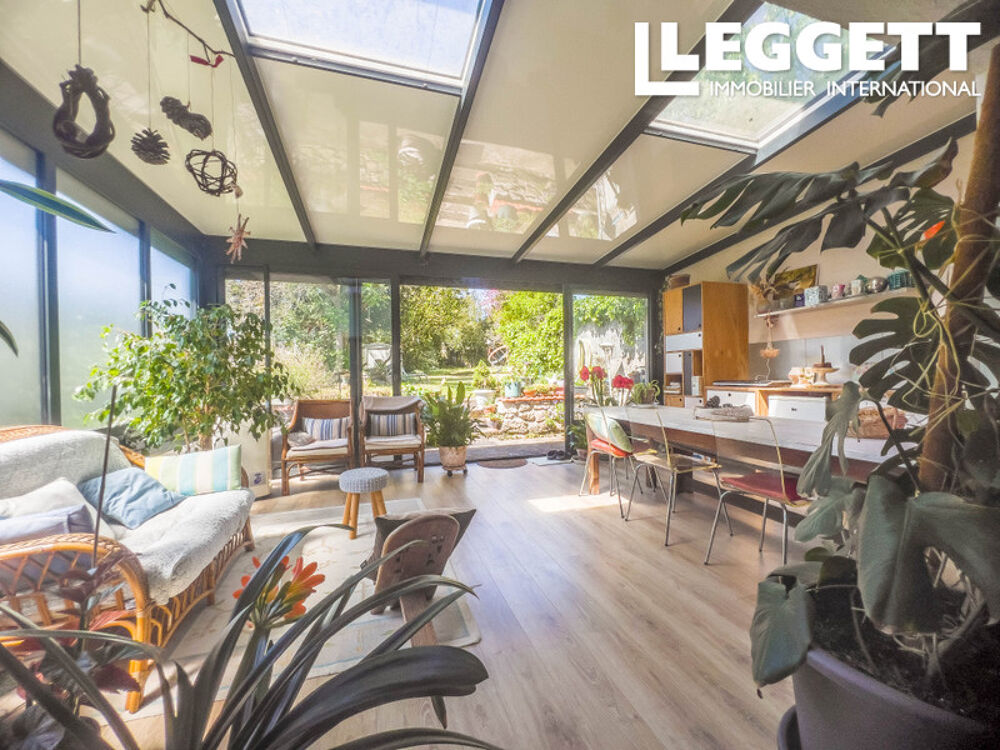 Vente Maison Maison de ville Saint Cybard, beau terrain clos et arboré, possibilité studio indépendant, commodités à pied AngoulÊme