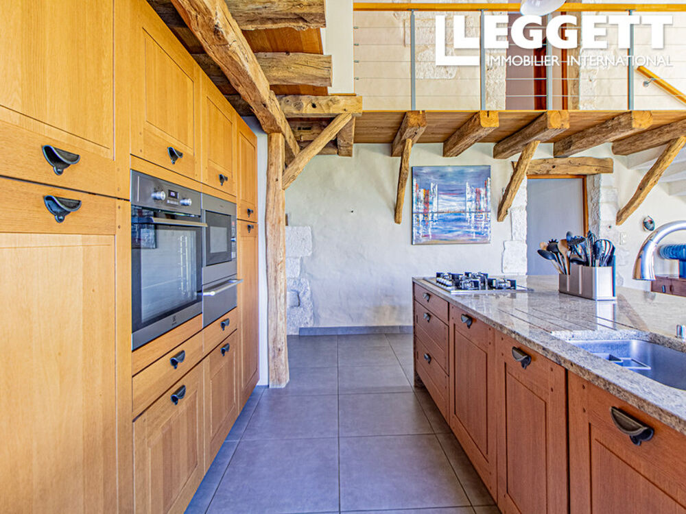 Vente Maison Superbe propriété rénovée avec piscine, vues et 1,8 ha près de Montpezat-de-Quercy Montpezat-de-quercy