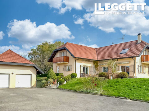   Maison familiale spacieuse dans un village r�sidentiel calme, proche de Gen�ve Maison - 7 pi�ce(s) - 220 m�