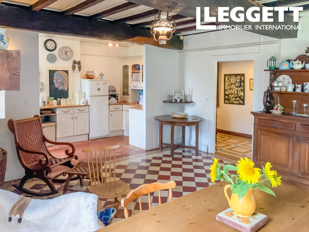 Vente Maison SOUS OFFRE:<br />Belle ferme en pierre avec 6 chambres et 4 hectares - une retraite rurale parfaite Saint-pÉ-saint-simon