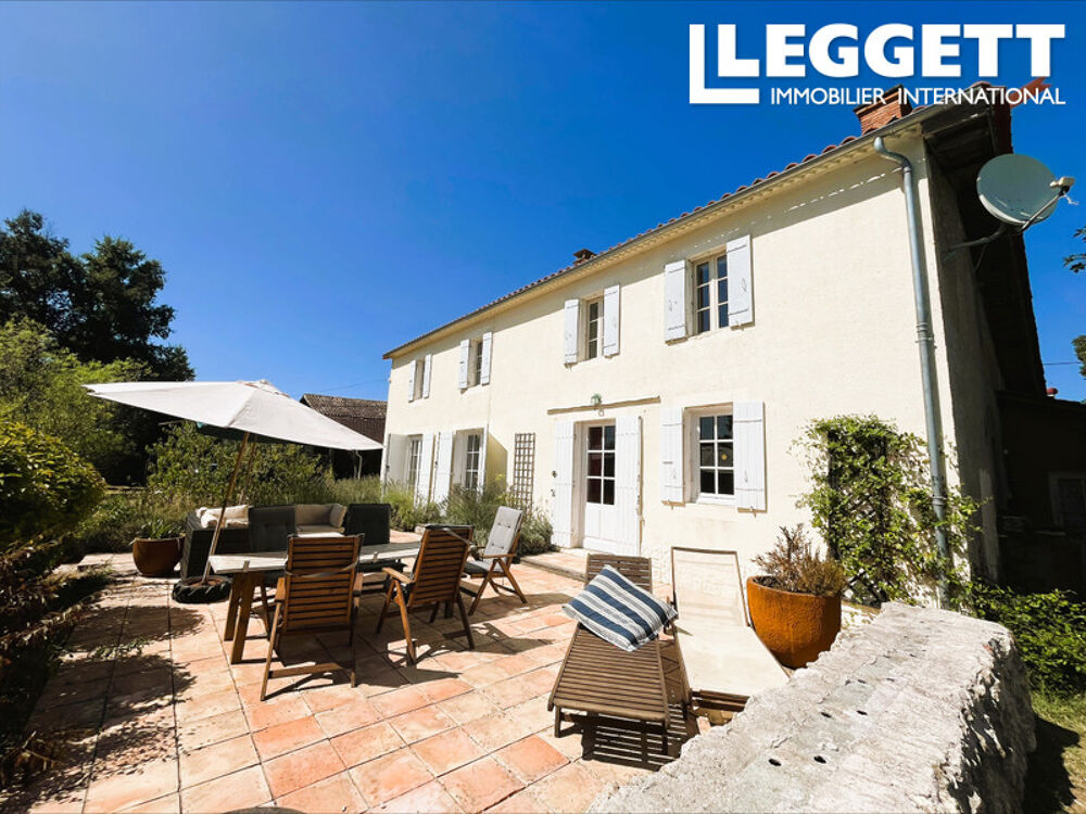 Maison de charme avec potentiel locatif, piscine, grange & 1 ha ? Proche Montguyon et Coutras