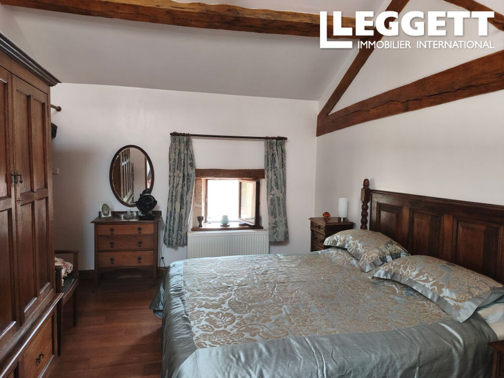 Magnifique propriété de caractère entièrement rénovée avec gîte indépendant, piscine et grange