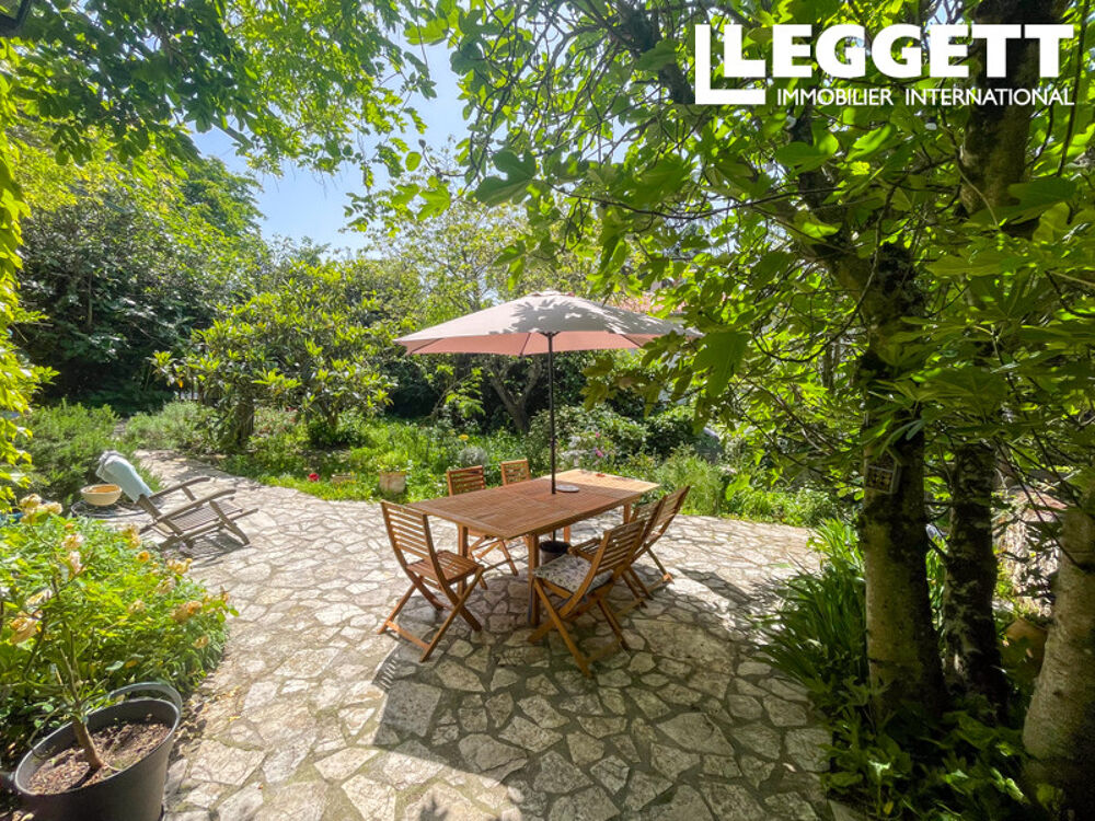 Vente Maison Superbe Presbytère du XVIIIe siècle avec piscine dans un village paisible de la Montagne Noire. Brousses-et-villaret