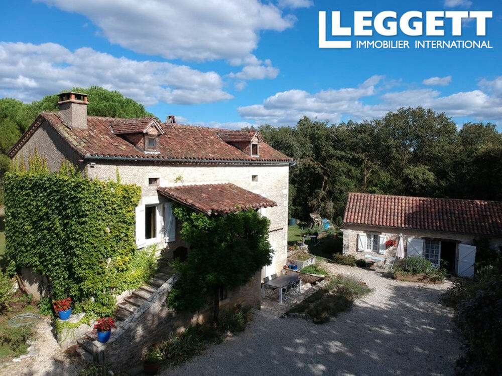 Propriété composé d'une maison, un gîte, une chambre d'hôtes avec piscine sans voisin proche