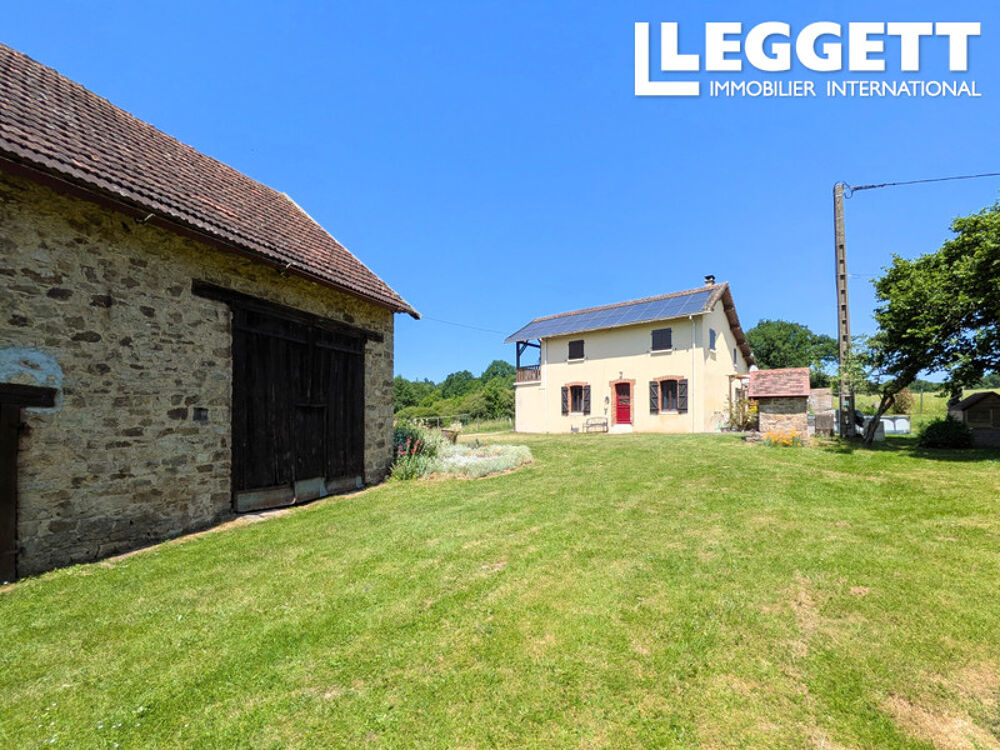 Vente Maison Maison de campagne isolée avec 3 chambres, grange, panneaux solaires et vue dégagée près de Meuzac Meuzac