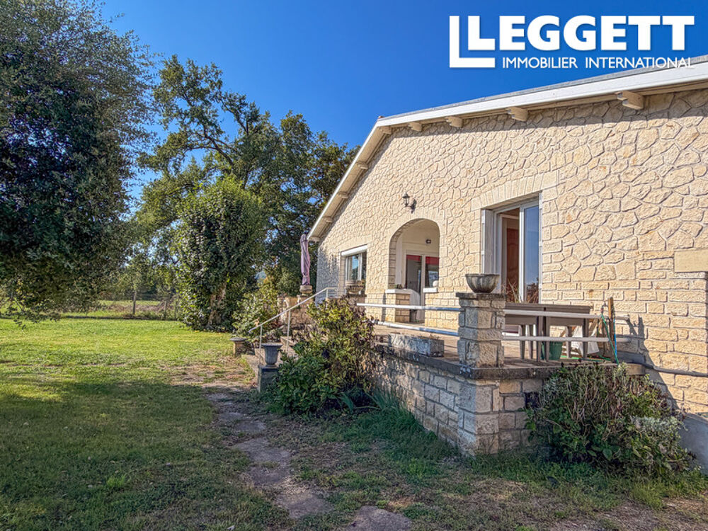 Vente Maison Dans village Nord du Lot - Maison de plain pied, 2 chambres, beau jardin, terrasse BÉtaille