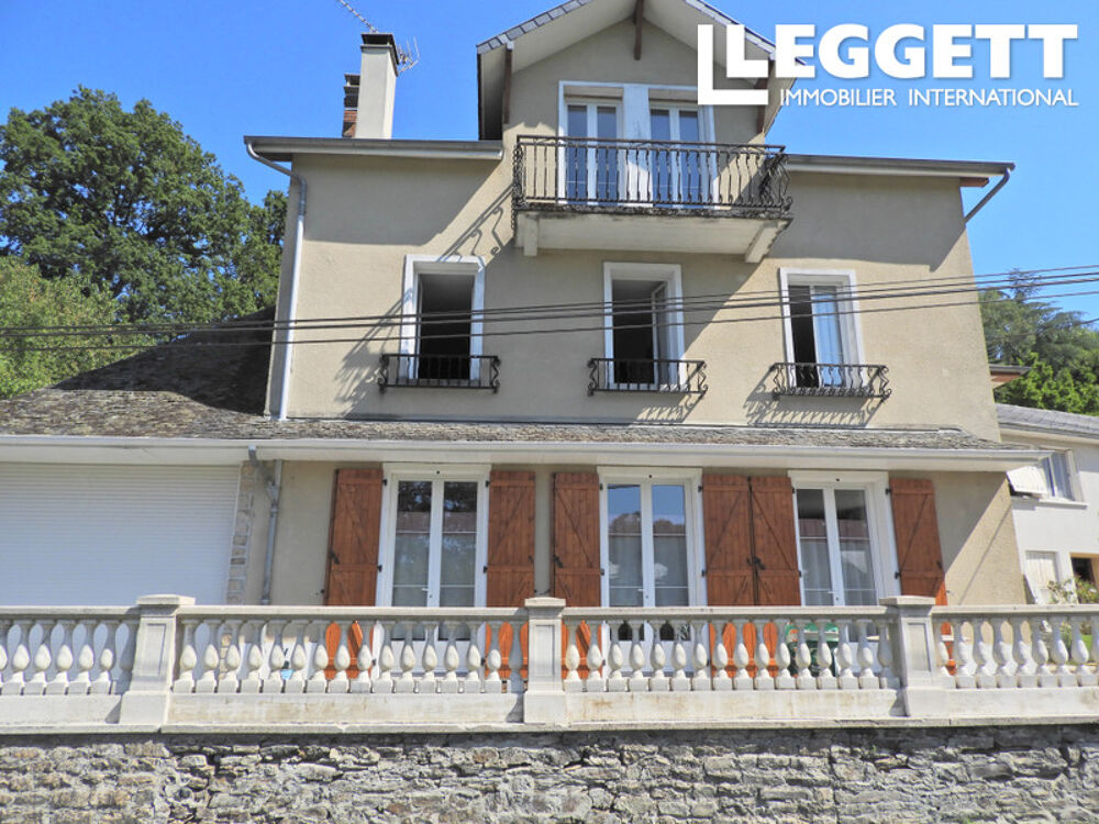 Vente Maison Belle vue sur le bourg d'Uzerche: Belle maison rénovée, 5 chambres, salle de jeux, jardin, 4 garages, jardin Uzerche