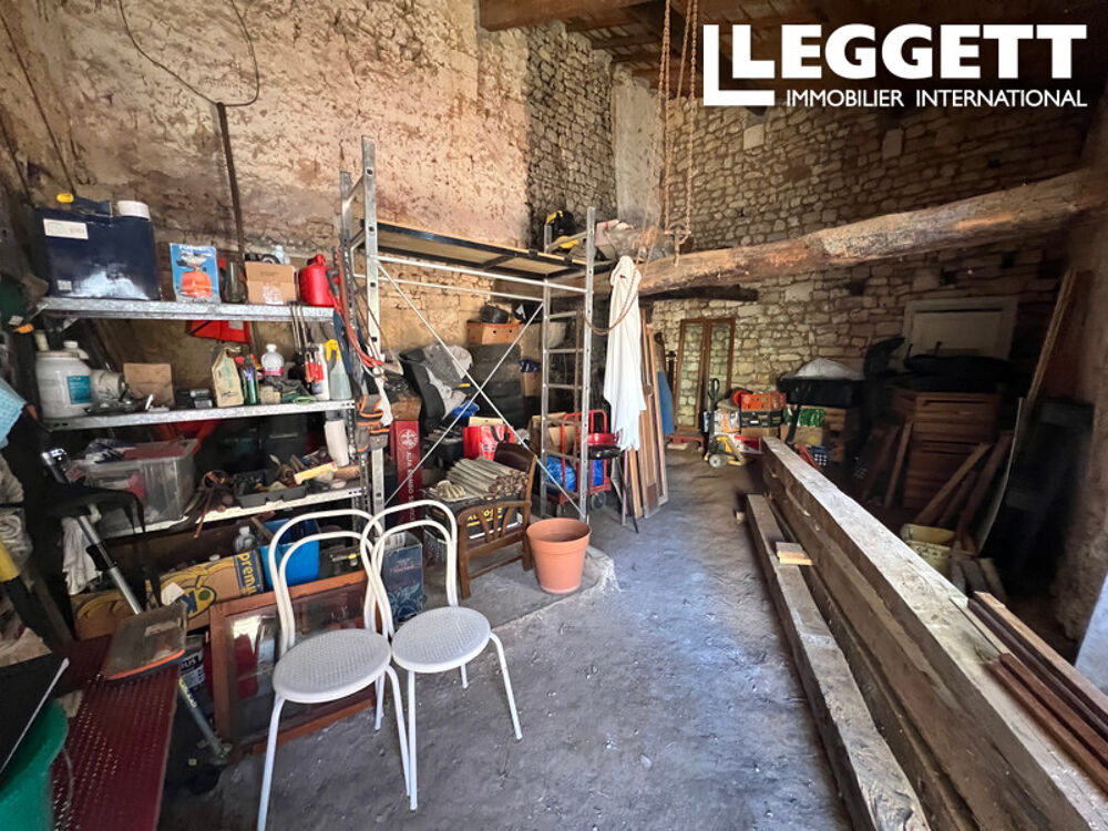 Vente Maison Projet de rénovation avec beau potentiel à proximité de Saint-Savinien Saint-savinien