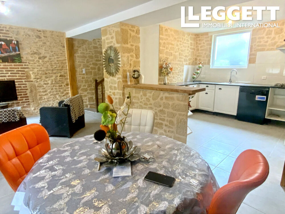 Maison de ville rénovée à Montignac-Lascaux ? commerces, cafés et grottes à pied