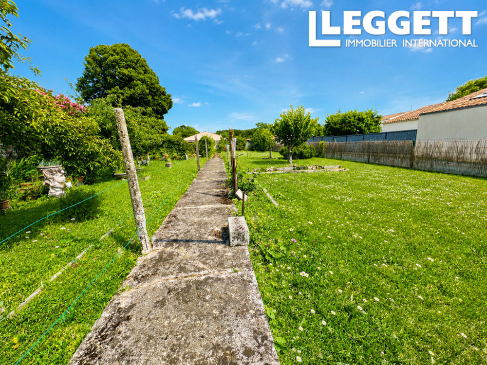 Vente Maison Maison individuelle de quatre chambres avec grand jardin, à proximité des commodités et des plages. Saint-sulpice-de-royan