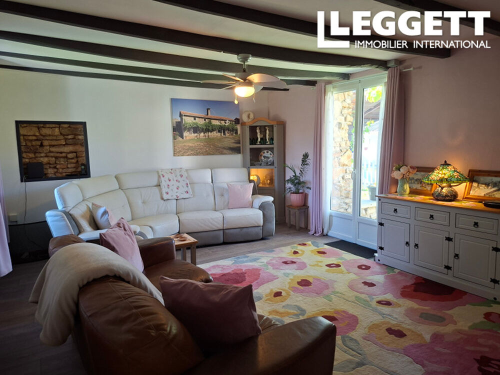 Vente Maison Deux maisons comprenant au total trois chambres, des dépendances, un jardin et un terrain non attenant Saint-sauvant