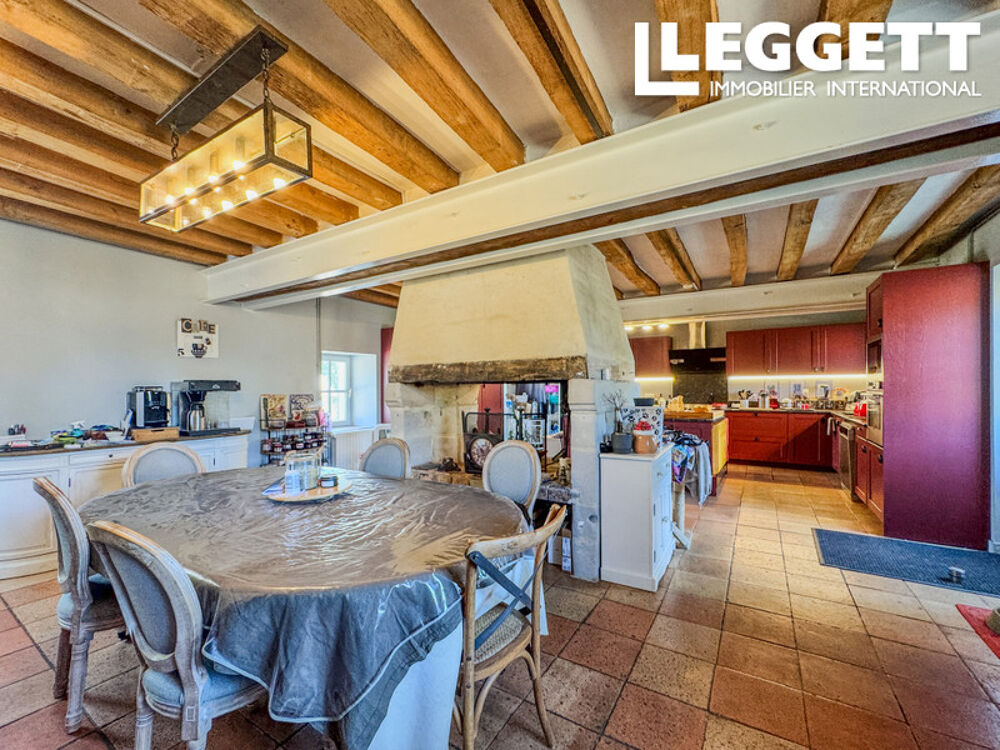 Superbe manoir et chambres d'hôtes réputées avec piscine, gîte et belles salles de réception.