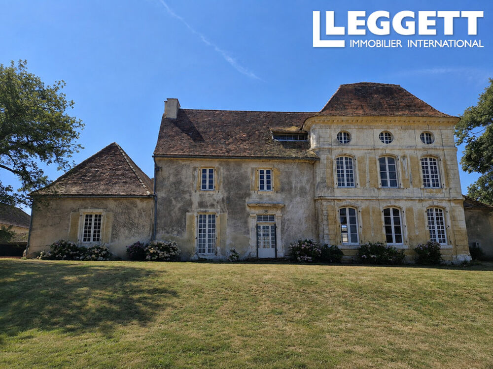 Vente Propriété/Château Château de caractère à rénover avec aile habitable, dépendances et fort potentiel en Dordogne Saint-germain-et-mons