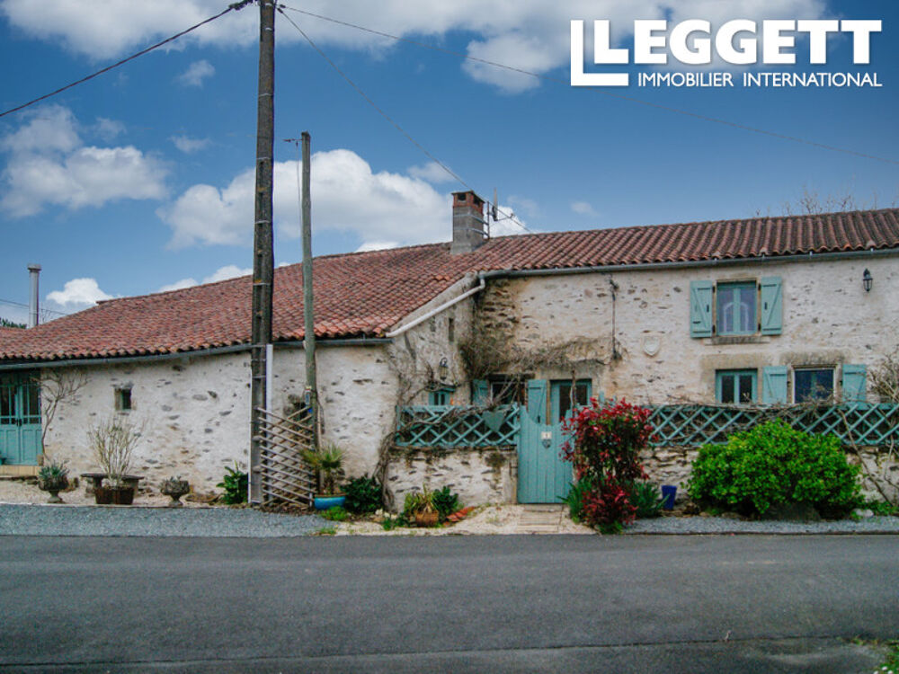 Maison 8 pièces 200 m² · à Vouvant · 200 m² · 299 600 €