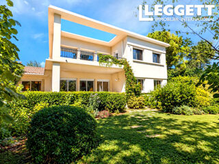  Maison à vendre 10 pièces 196 m²