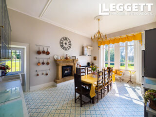  Propri�t�/ch�teau � vendre 15 + pi�ces 300 m�