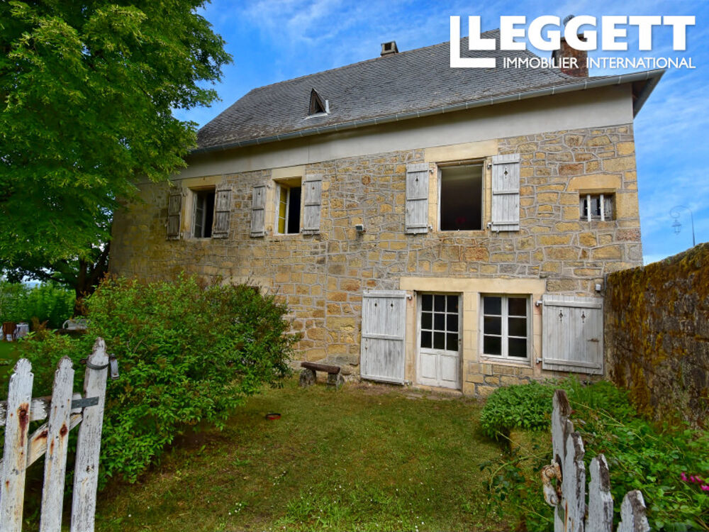 Ancien presbytère avec 4 chambres et un terrain clos, dans un cadre exceptionnel avec petite maison mitoyenne