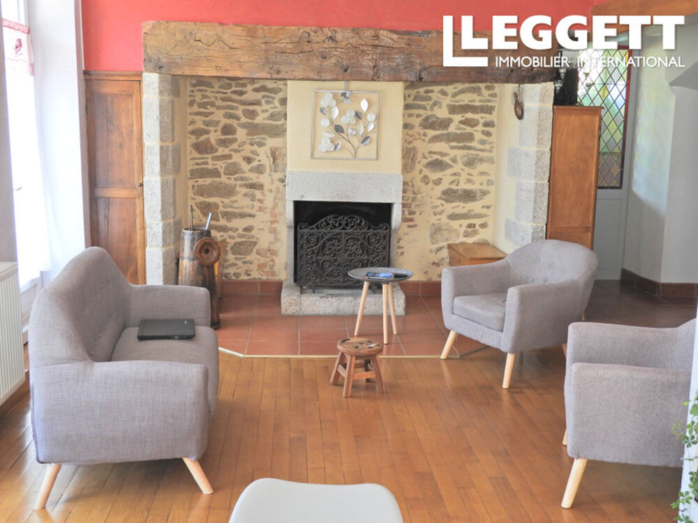 Vente Maison Belle vue sur le bourg d'Uzerche: Belle maison rénovée, 5 chambres, salle de jeux, jardin, 4 garages, jardin Uzerche