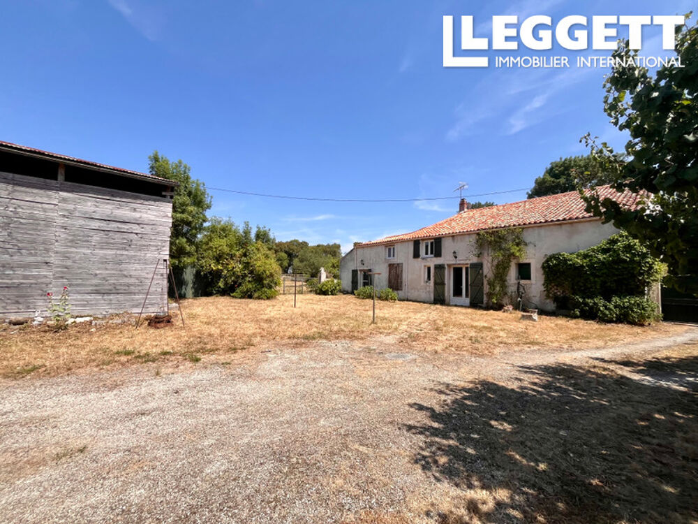 Maison 8 pièces 255 m² · à Surgères · 255 m² · 399 000 €