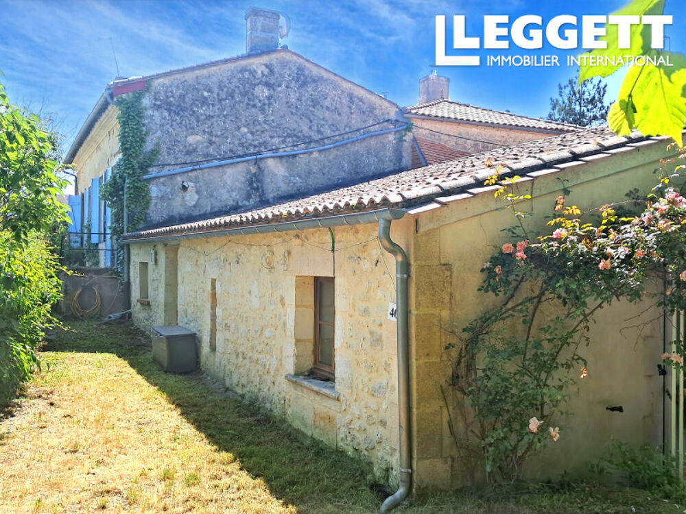 Vente Maison Charmante maison en pierre avec 3 chambres et jardin. Proche centre de St Romain la Virvée Saint-romain-la-virvÉe