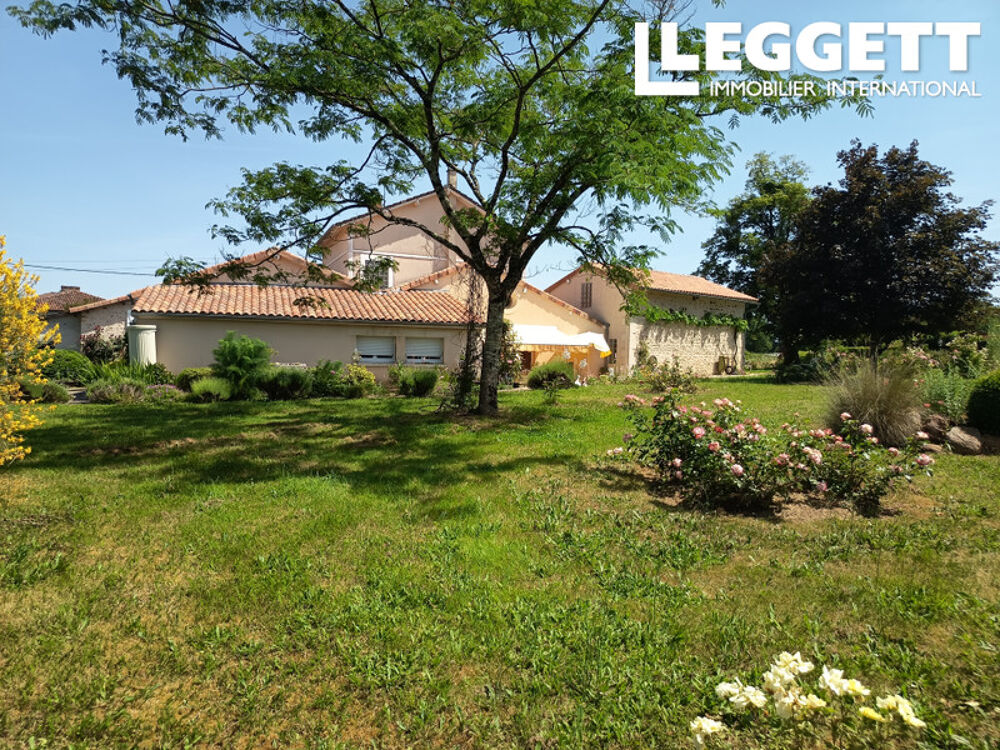Propriété idéale offrant un potentiel de gîte ou de location Maison, dépendance et petite maison à rénover
