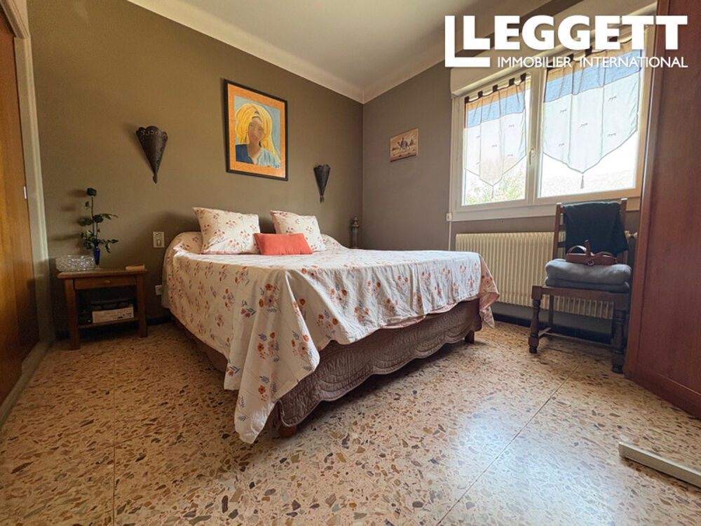 Vente Maison Ancien garage avec appartement de 3 chambres et deux terrains constructibles de 700 m² ? Fort potentiel VinÇa