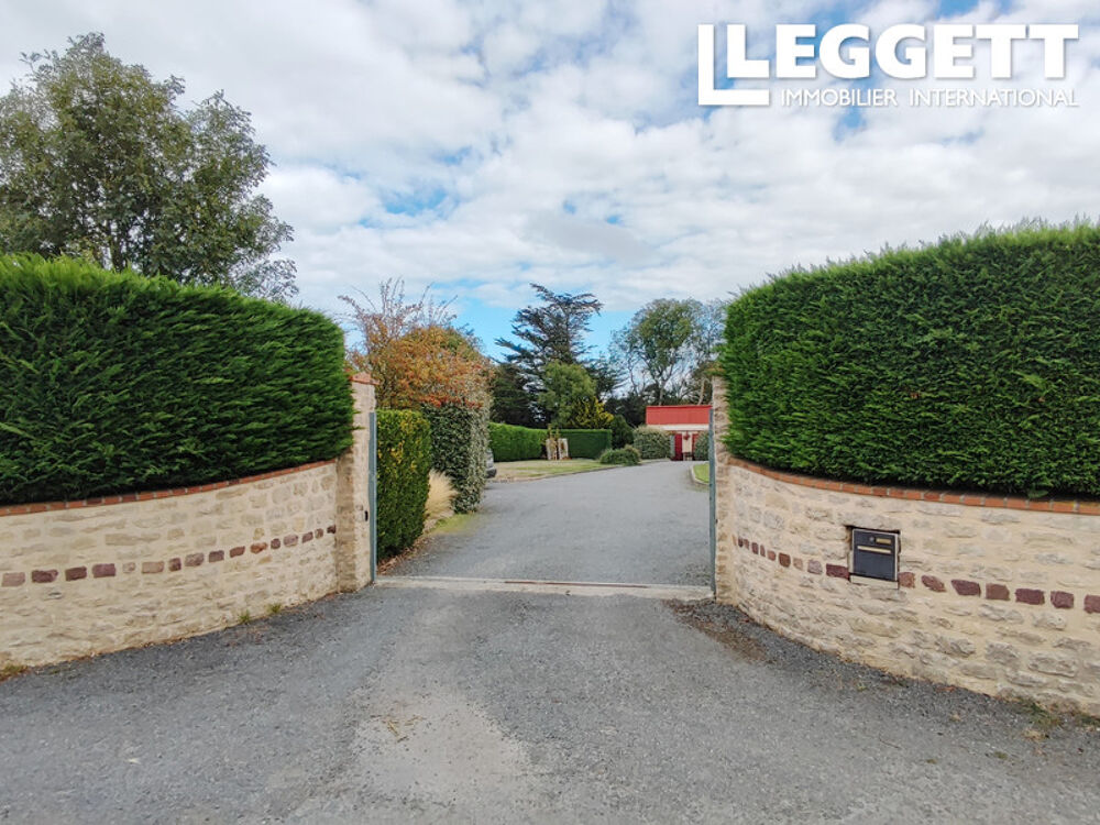 Vente Maison Propriété normande avec 2 gîtes, 4 735 m² de terrain, vue mer et plages à 10 min. Proche des commerces. Aure sur mer